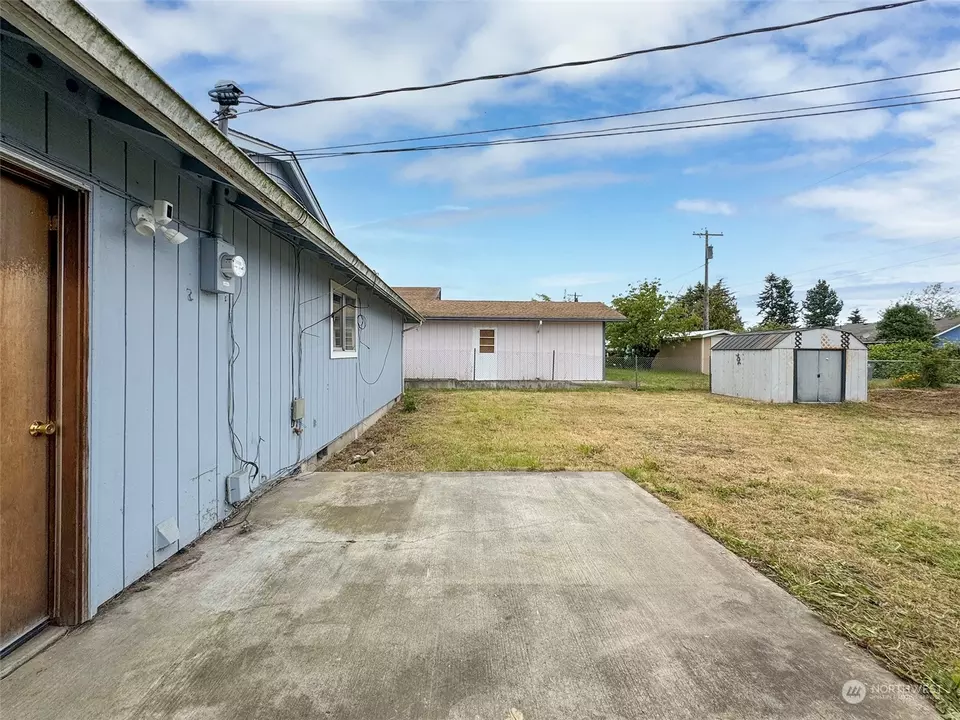 Exterior - 206 W Prairie St, Sequim, WA 98382 photo 6 of 13