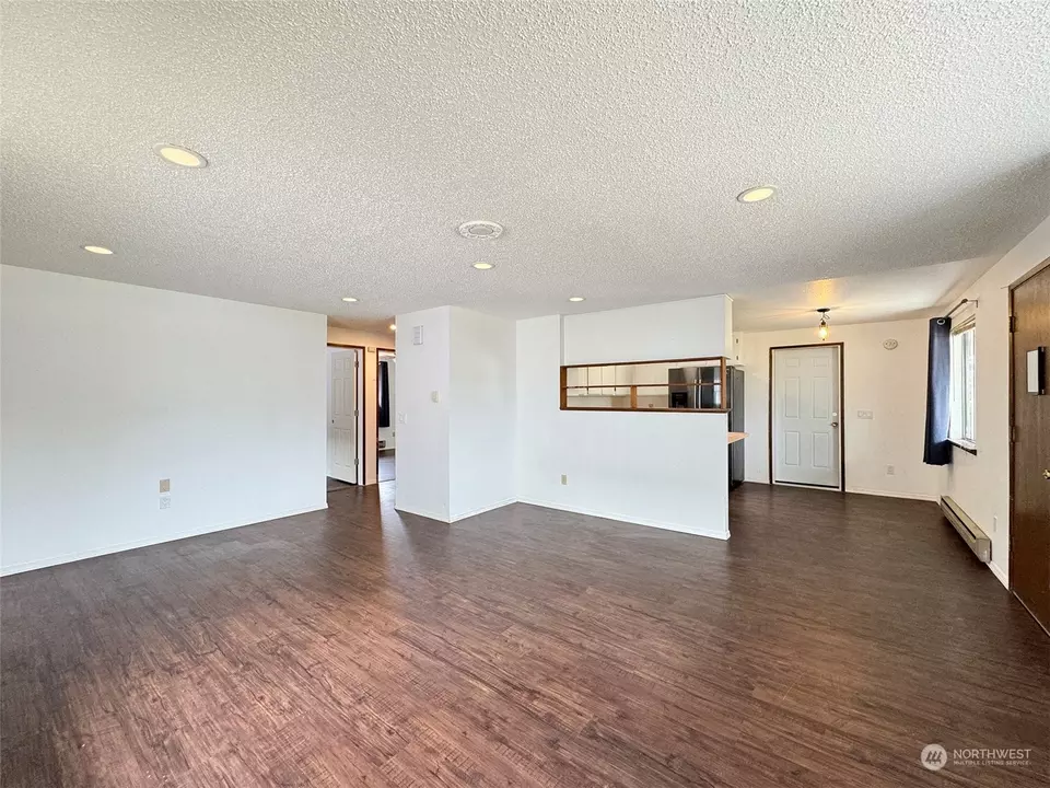 Living - 206 W Prairie St, Sequim, WA 98382 photo 3 of 5