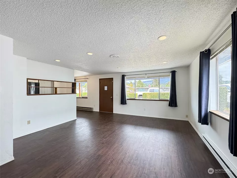 Living - 206 W Prairie St, Sequim, WA 98382 photo 2 of 5