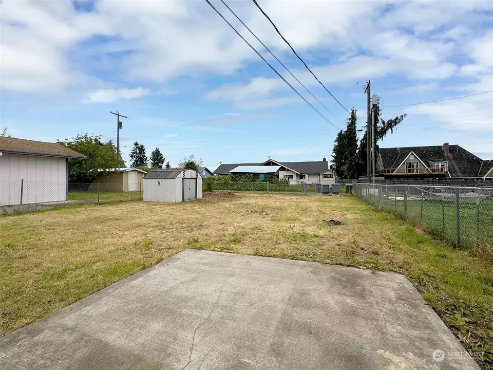 Exterior - 206 W Prairie St, Sequim, WA 98382 photo 5 of 13