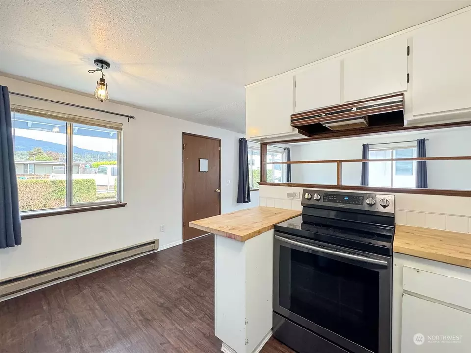 Kitchen - 206 W Prairie St, Sequim, WA 98382 photo 6 of 6