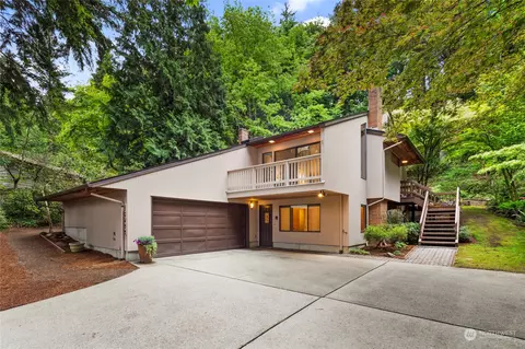 18918 45th Pl NE, Lake Forest Park, WA 98155