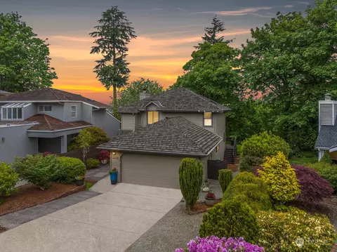 2224 SE 8th Pl, Renton, WA 98055