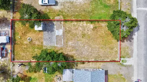 33306 H Pl, Ocean Park, WA 98640
