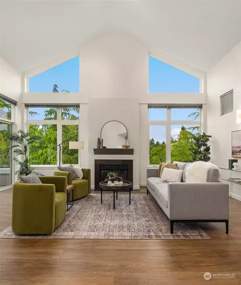 511 7th Ave #405, Kirkland, WA 98033