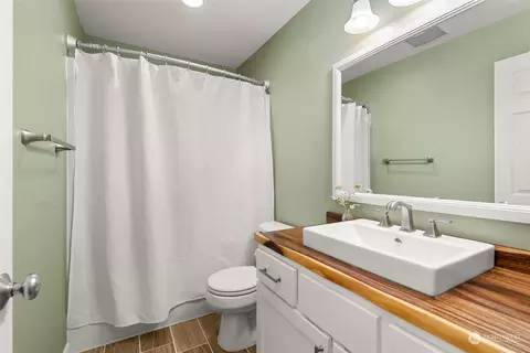 Bath - 4927 Switchback Loop SE, Lacey, WA 98513 photo 5 of 5