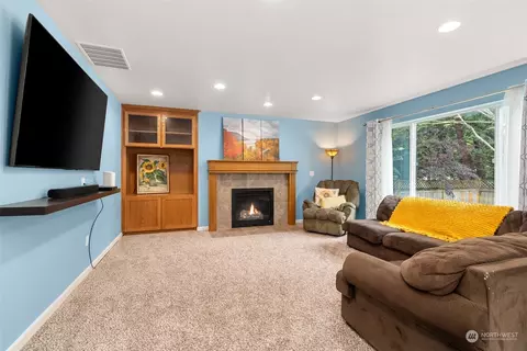 Living - 4927 Switchback Loop SE, Lacey, WA 98513 photo 1 of 2