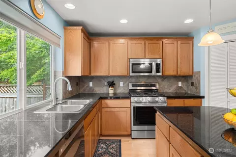 Kitchen - 4927 Switchback Loop SE, Lacey, WA 98513 photo 2 of 3