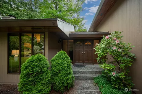 22820 106th Pl W, Edmonds, WA 98020