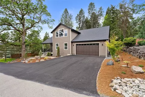 109 Elloway Oaks Dr, Chehalis, WA 98532