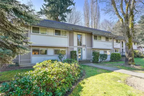 4601 SW 320th St #E1, Federal Way, WA 98023