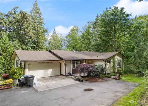 9522 SE Glendale St, Port Orchard, WA 98366