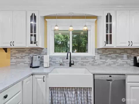16818 51st Ave SE, Bothell, WA 98012 photo 8
