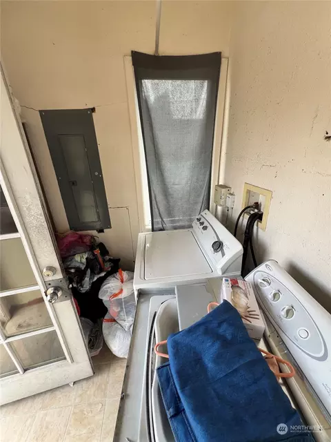 Other - 2201 Highland Ave, Everett, WA 98201 photo 6 of 11