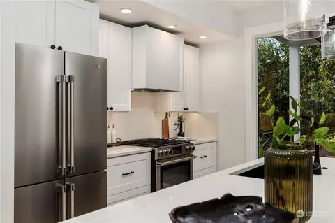 2501 E Ward St, Seattle, WA 98112 photo 17