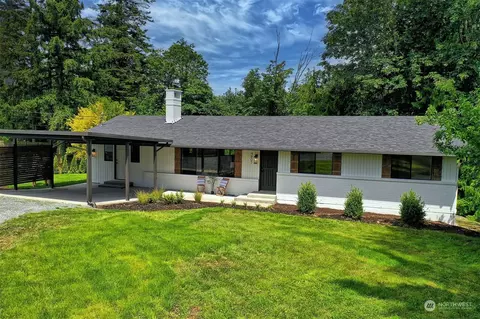 4807 Bayview Ln, Everett, WA 98203