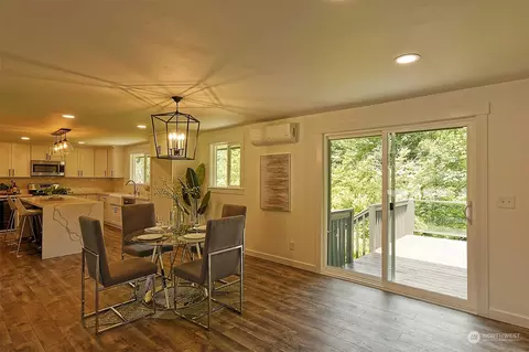 Dining - 4807 Bayview Ln, Everett, WA 98203 photo 3 of 3