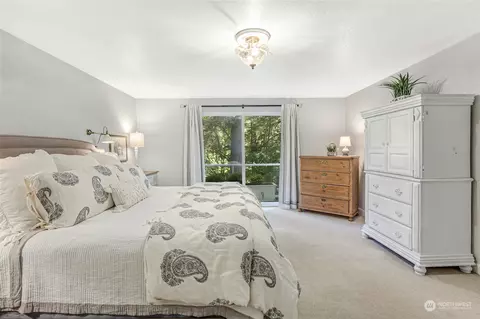 Bedroom - 15629 Cascadian Way, Bothell, WA 98012 photo 1 of 4