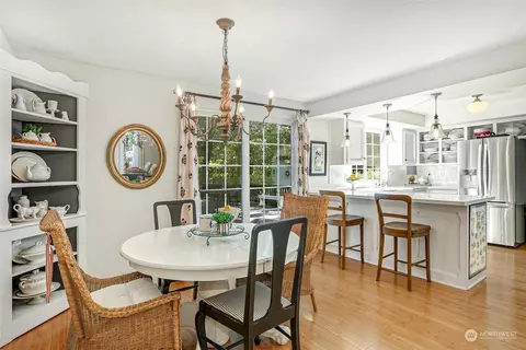 Dining - 15629 Cascadian Way, Bothell, WA 98012 photo 1 of 4