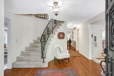 Entry Way - 15629 Cascadian Way, Bothell, WA 98012 photo 2 of 6