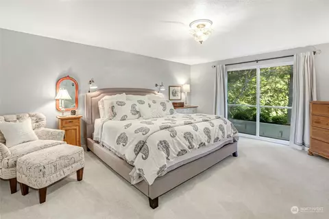 Bedroom - 15629 Cascadian Way, Bothell, WA 98012 photo 2 of 4