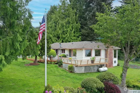 3535 Oak Bay Rd, Port Hadlock, WA 98339