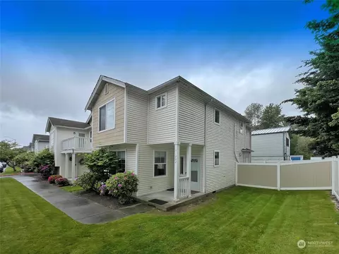11202 3rd Ave E, Tacoma, WA 98445