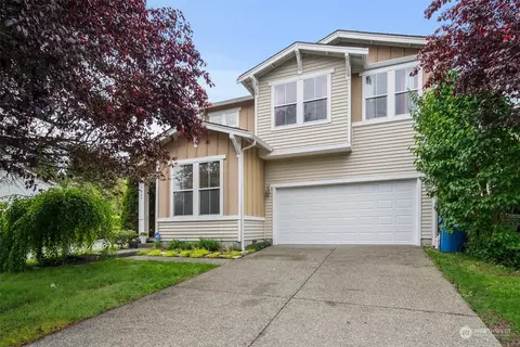 5049 NE 4th Pl, Renton, WA 98059