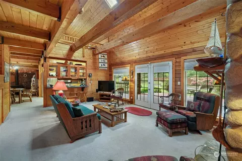 Living - 323 Macleay Rd, Sequim, WA 98382 photo 2 of 3