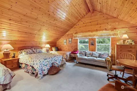 Bedroom - 323 Macleay Rd, Sequim, WA 98382 photo 4 of 5