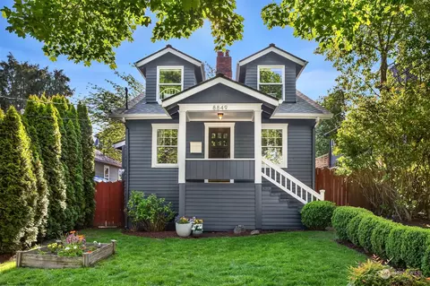8849 Ashworth Ave N, Seattle, WA 98103