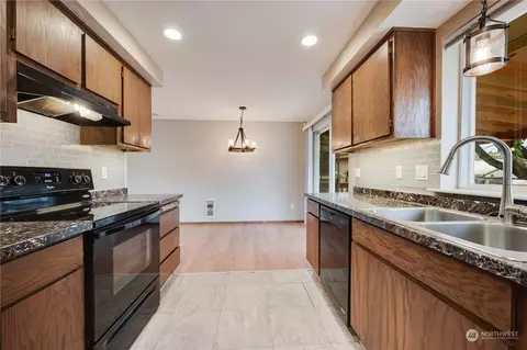 1405 Pine St, Everett, WA 98201 photo 11