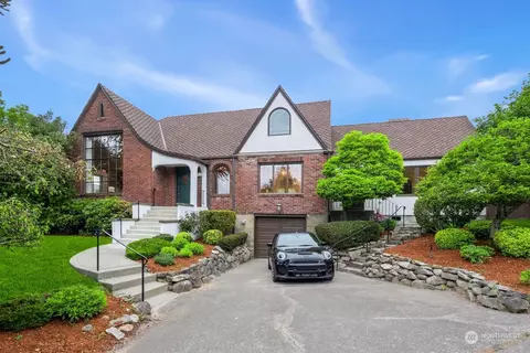 3701 Magnolia Blvd W, Seattle, WA 98199