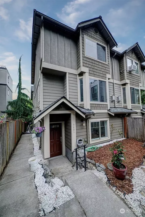 3001 NE 130th St, Seattle, WA 98125