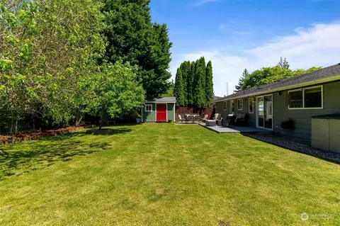 Exterior - 817 94th St SE, Everett, WA 98208 photo 7 of 8
