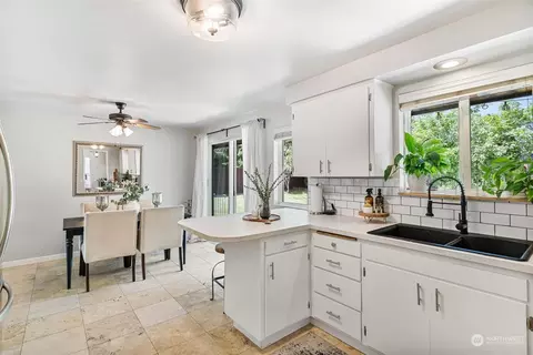 Kitchen - 817 94th St SE, Everett, WA 98208 photo 1 of 6