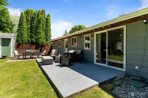 Exterior - 817 94th St SE, Everett, WA 98208 photo 3 of 8