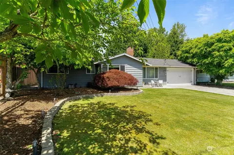Exterior - 817 94th St SE, Everett, WA 98208 photo 2 of 8