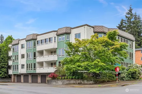 12349 Roosevelt Way NE #303, Seattle, WA 98125