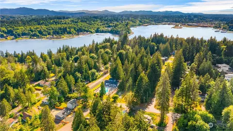 20 E View Pl, Shelton, WA 98584