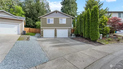 1112 N 12th Pl, Mount Vernon, WA 98273