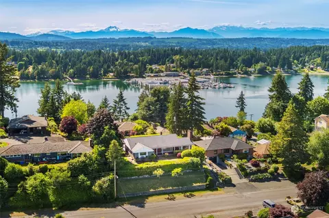 2523 N Lafayette Ave, Bremerton, WA 98312