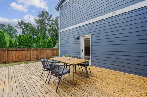 Exterior - 24310 13th Pl W, Bothell, WA 98021 photo 2 of 3