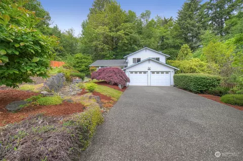 14555 Osprey Pl NE, Poulsbo, WA 98370