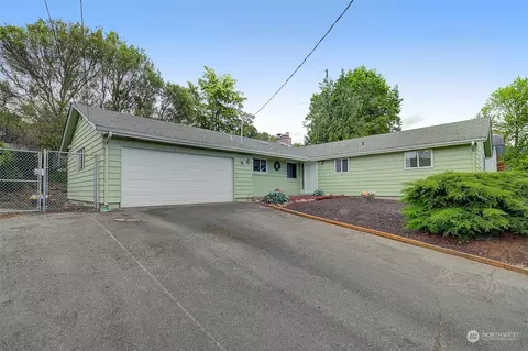 21810 14th Ave S, Des Moines, WA 98198