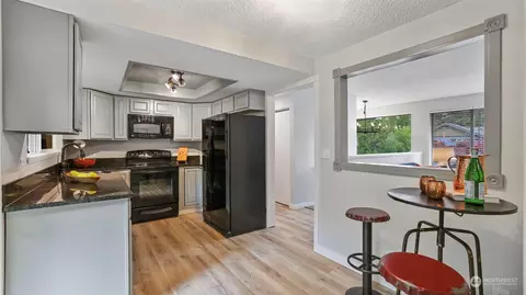 Kitchen - 2424 170th St SE, Bothell, WA 98012 photo 1 of 3