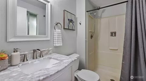 Bath - 2424 170th St SE, Bothell, WA 98012 photo 2 of 2