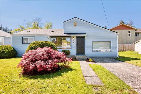 818 Violet Meadow St S, Tacoma, WA 98444