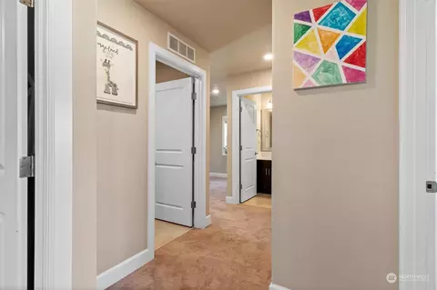 Entry Way - 17522 39th Ave SE, Bothell, WA 98012 photo 4 of 4