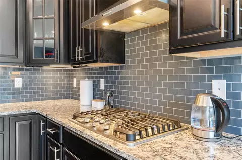 Kitchen - 17522 39th Ave SE, Bothell, WA 98012 photo 1 of 5